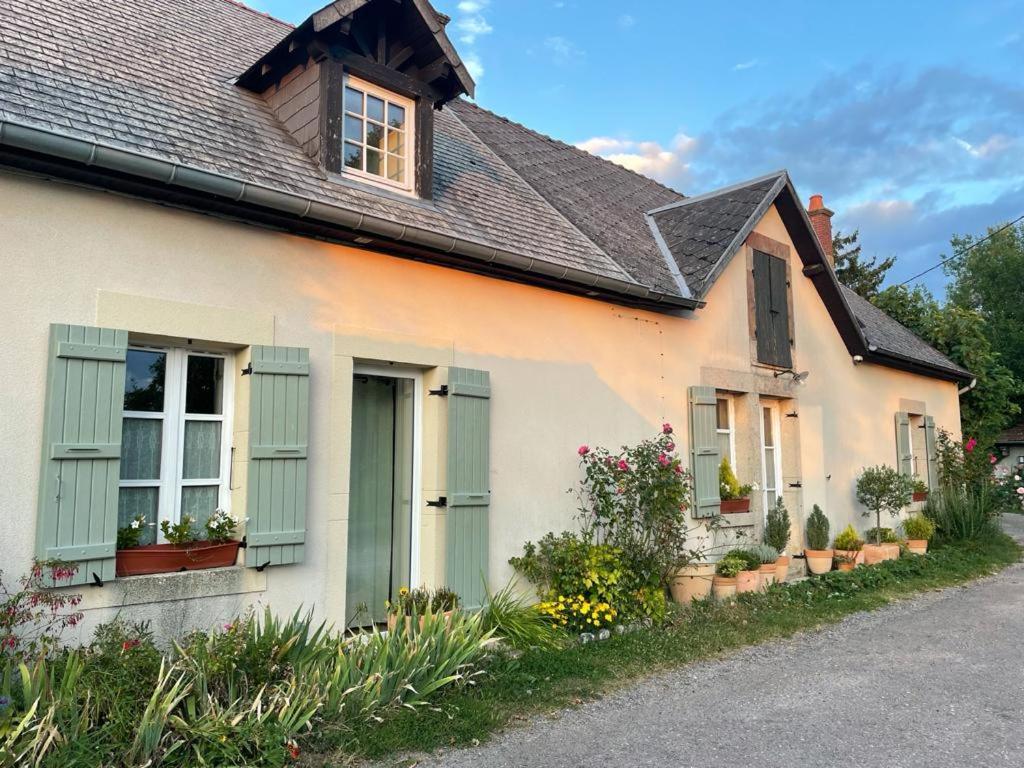 Gite Le Domaine D Orphee Marmagne  Exteriér fotografie